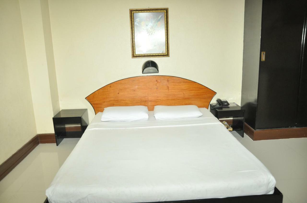 Paragon Suites Cebu Ngoại thất bức ảnh